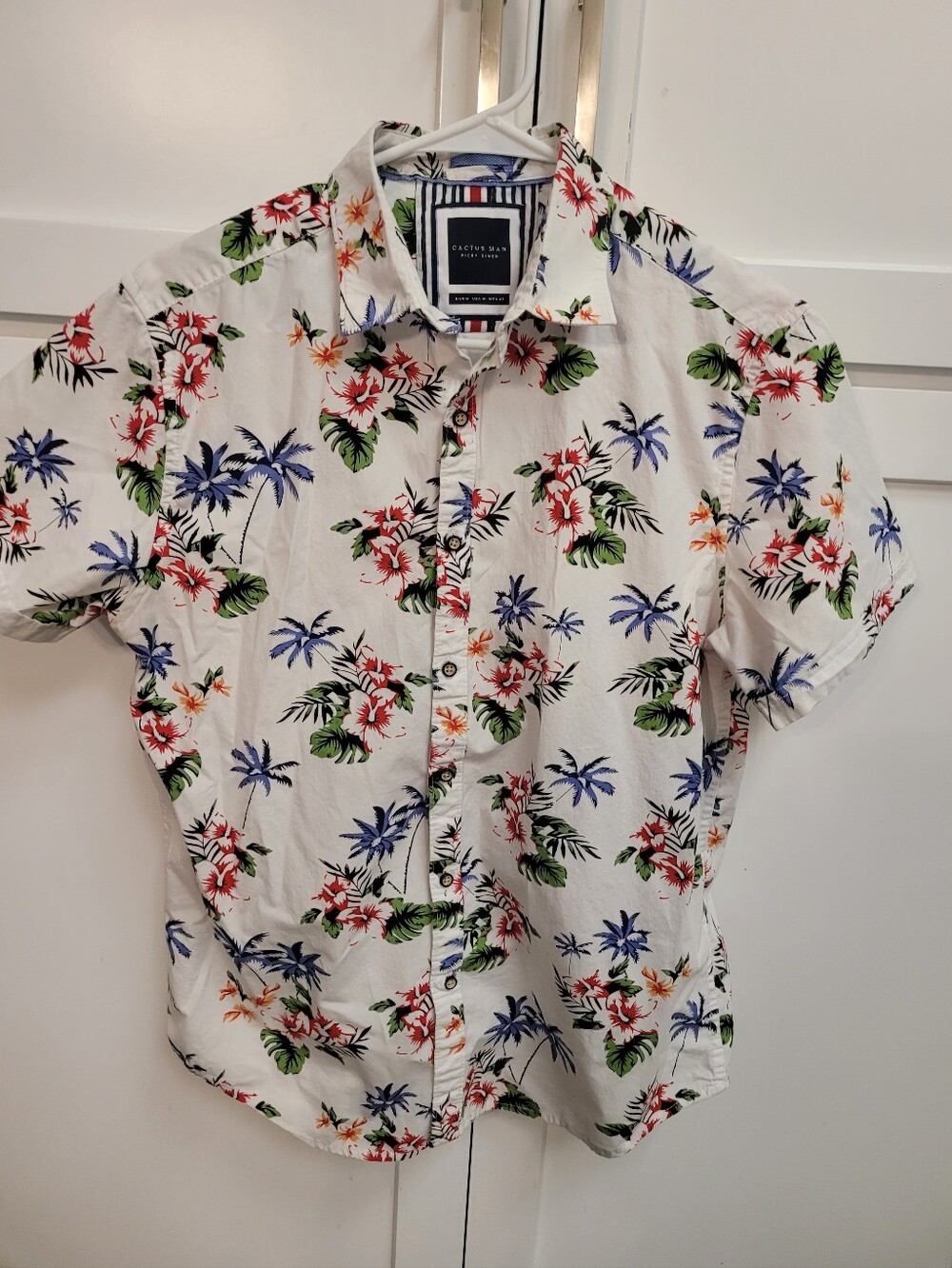 Cactus White Short-Sleeve Tropical Floral Button-Down Shirt